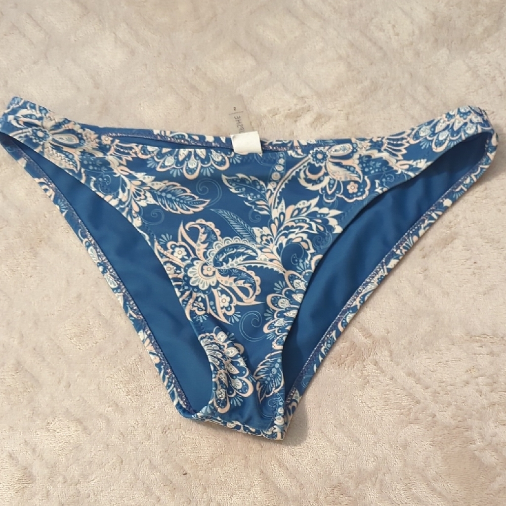 Cupshe Blue and Cream Bikini Bottom - Picture 2 of 5